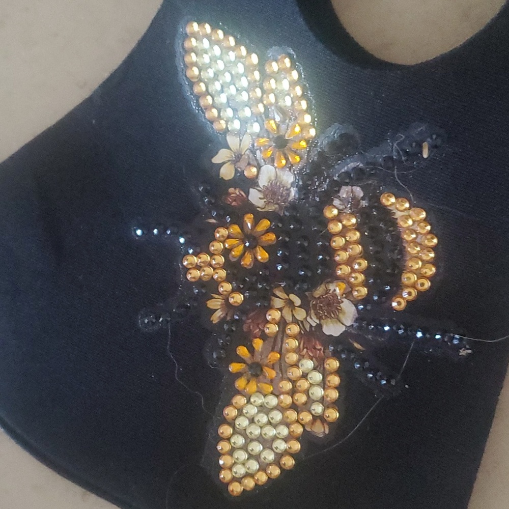 **SALE**Bumble Bee Jeweled Facemask nwot